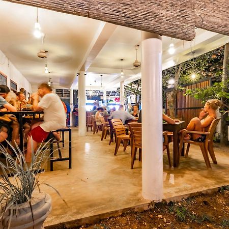 Dorian Guest House And Restaurant Weligama Exterior foto